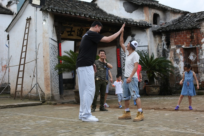 点击下一张图片
