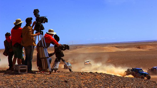 《狂野飞车》在新疆戈壁大漠正式杀青,影视