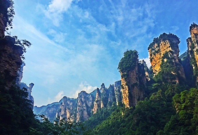 阿凡达哈利路亚山原型取景地-张家界乾坤柱,影视