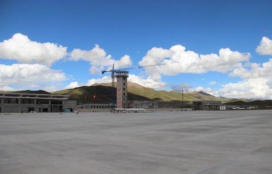 果洛大武机场 青藏高原年内再添一座民用机场,影视