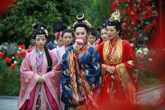 刘妍希主演的电视剧-绝命卦师横店影视城拍摄,影视