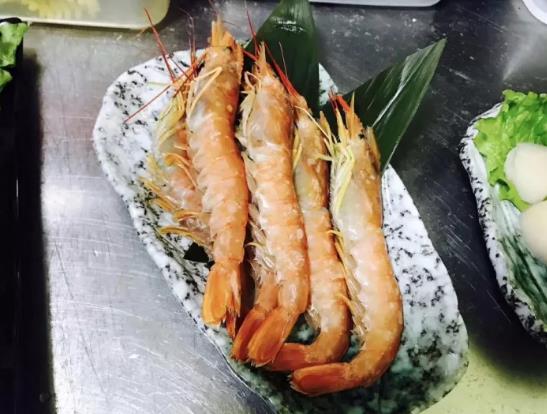 东港柜族酒店民宿:日照东港区碧海路万平口海水浴场柜族集装箱度假酒,影视