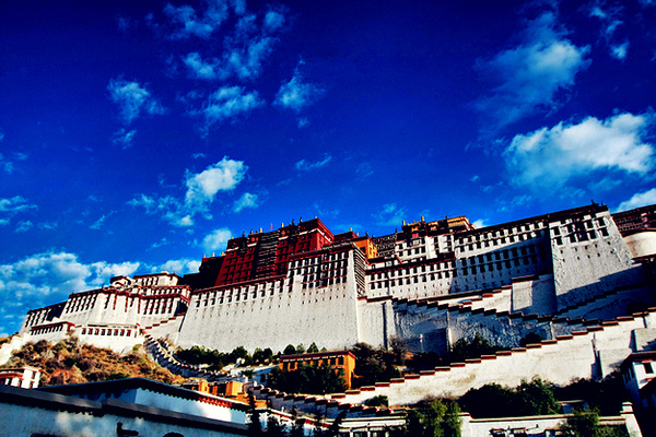 西藏旅行 关于拉萨:蓝天和白云 神山圣湖,影视
