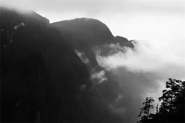 峨眉山旅游:雨后的峨眉山美景,影视
