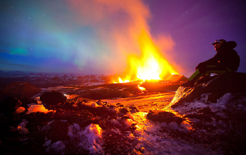 冰岛极光壮观景色 火山喷发 极光 星空同时出现,影视