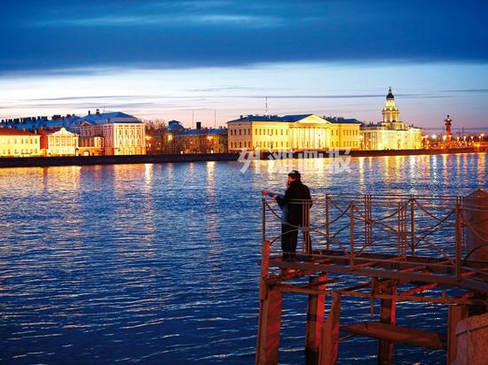 俄罗斯最美城市 遇见白夜季的圣彼得堡,影视