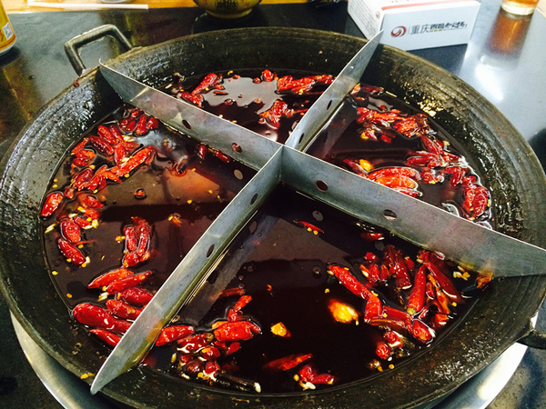 游客看重庆：美食荟萃,影视