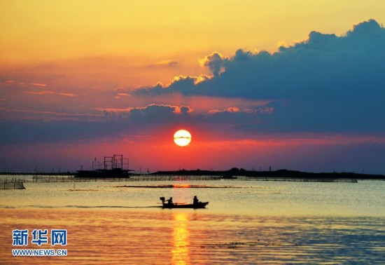 夕阳映湖面 洪泽落日红,影视
