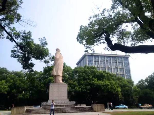 长沙岳麓山-夏天避暑 秋天爱晚亭观枫叶,影视