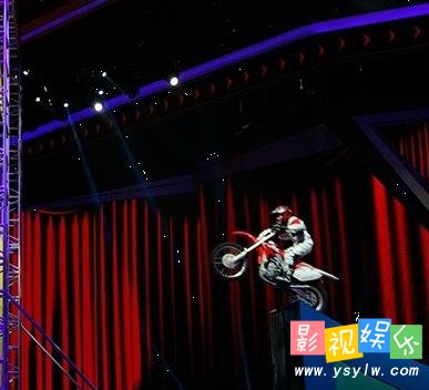 超级战队曹鲁 摩托车飞越高度 特警曹鲁VS张海欧,影视