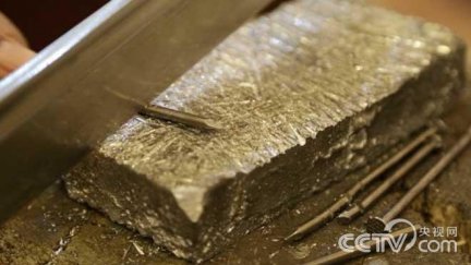 云南香格里拉卡卓 刀刃上的财富砍出来 刀具