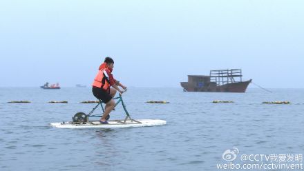 踏浪双侠 我爱发明踏浪双侠 水上骑行的自行车,影视