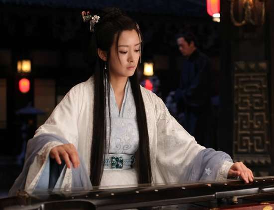 周奇奇主演电视剧《琅琊榜》饰演宫羽一角,影视