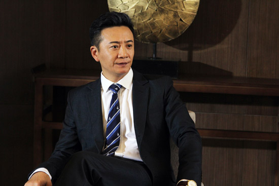 《幸福爱人》收视率居榜首张一龙饰演范震东,影视
