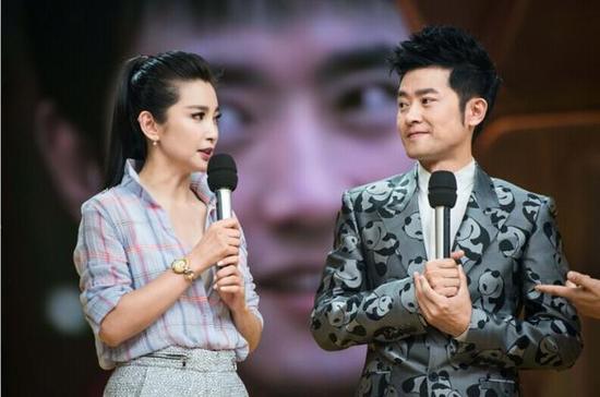李冰冰任泉录制《天天向上》网游专场,影视