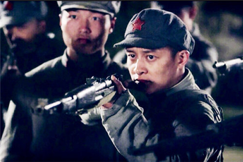 夏铭浩出演《十送红军》受赞 成“最可爱的战士”