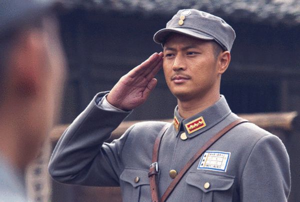 林江国剧照