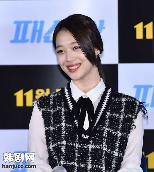 f(x)雪莉能否实现飞跃成为“演员”雪莉？