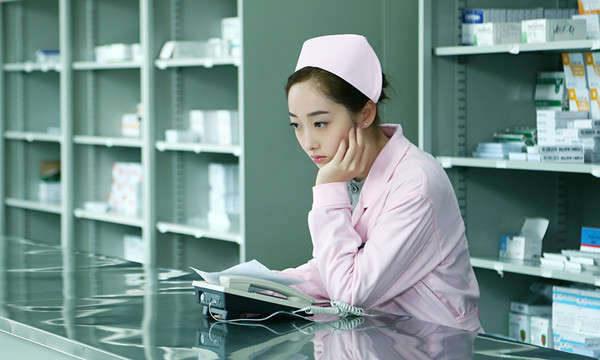 《婚姻攻防战》蒋梦婕饰药剂师柯一苗