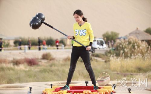  奔跑吧兄弟集体扮地鼠 王宝强自创街舞 