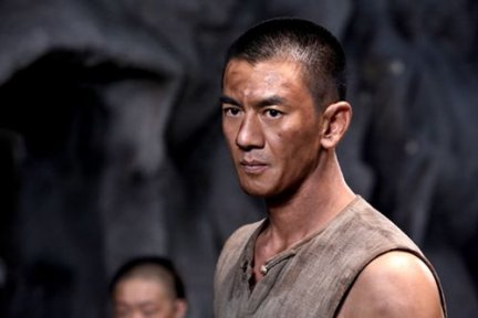 任天野主演的电视剧《客家人》_扮演钟梦长