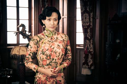 《英雄吉鸿昌》司珂华扮演倩兮旗袍剧照,影视
