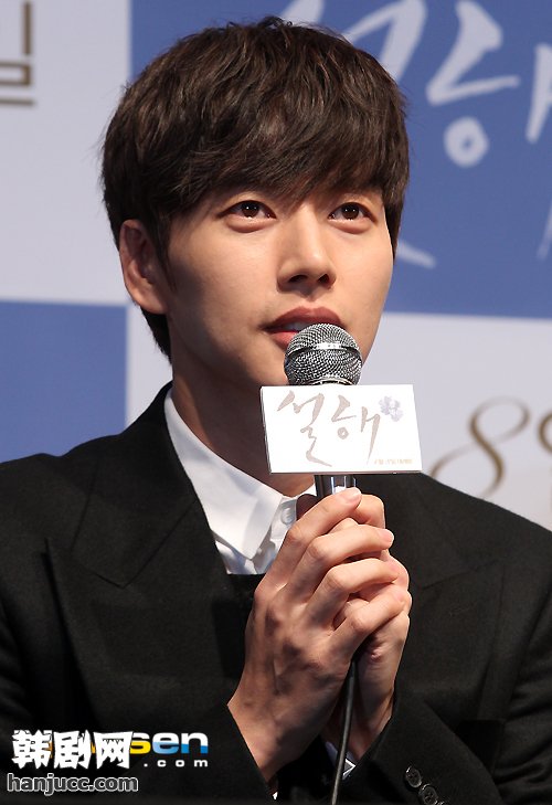 朴海镇主演的电影_雪海试映会演水族馆潜水员,影视