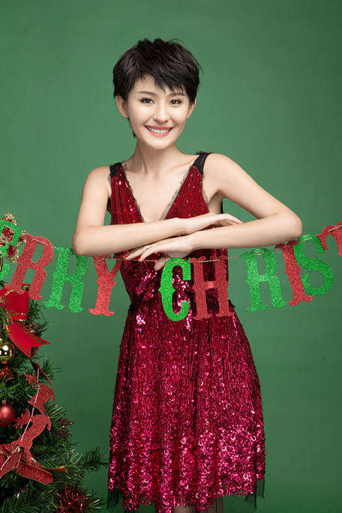 热依扎圣诞写真