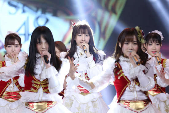 SNH48现场献唱