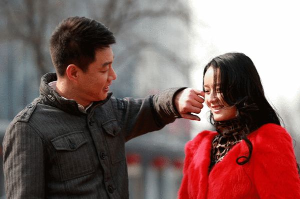 家有一老李梅可饰演钱莎莎与王建平余立秋,影视