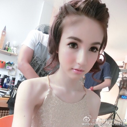 泰国最美变性人Poy与变性人yoshi比美 清新萝莉不输性感天后（3）