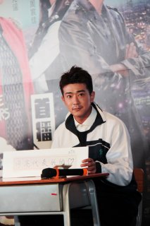 拥抱星星的月亮曹阳扮演者李岷城演过的电视剧