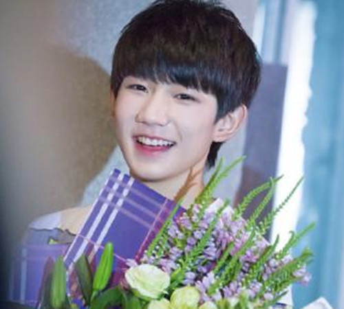 《偶像来了》迎来小鲜肉  TFBoys与女神同跳《青春纪念手册》4